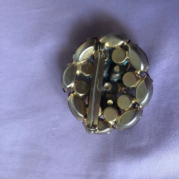 🌹VINTAGE Ruby AB Rhinestone Domed Circular Brooch - Picture 5 of 6